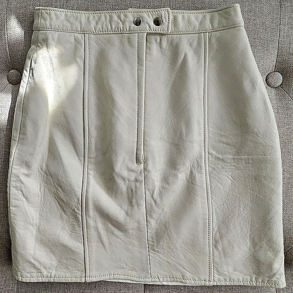 🌟Like New Luxe Off White Faux Leather Women's Pencil Skirt Size Small 🌟